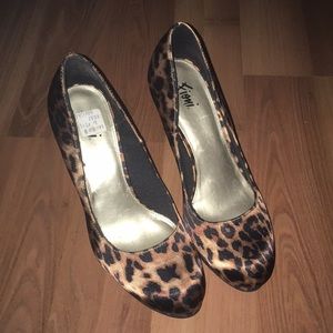 Leopard Print Closed Toe Stiletto heels